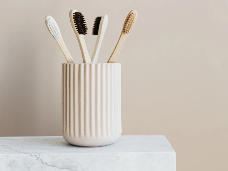 How is an electric toothbrush better than a manual one?